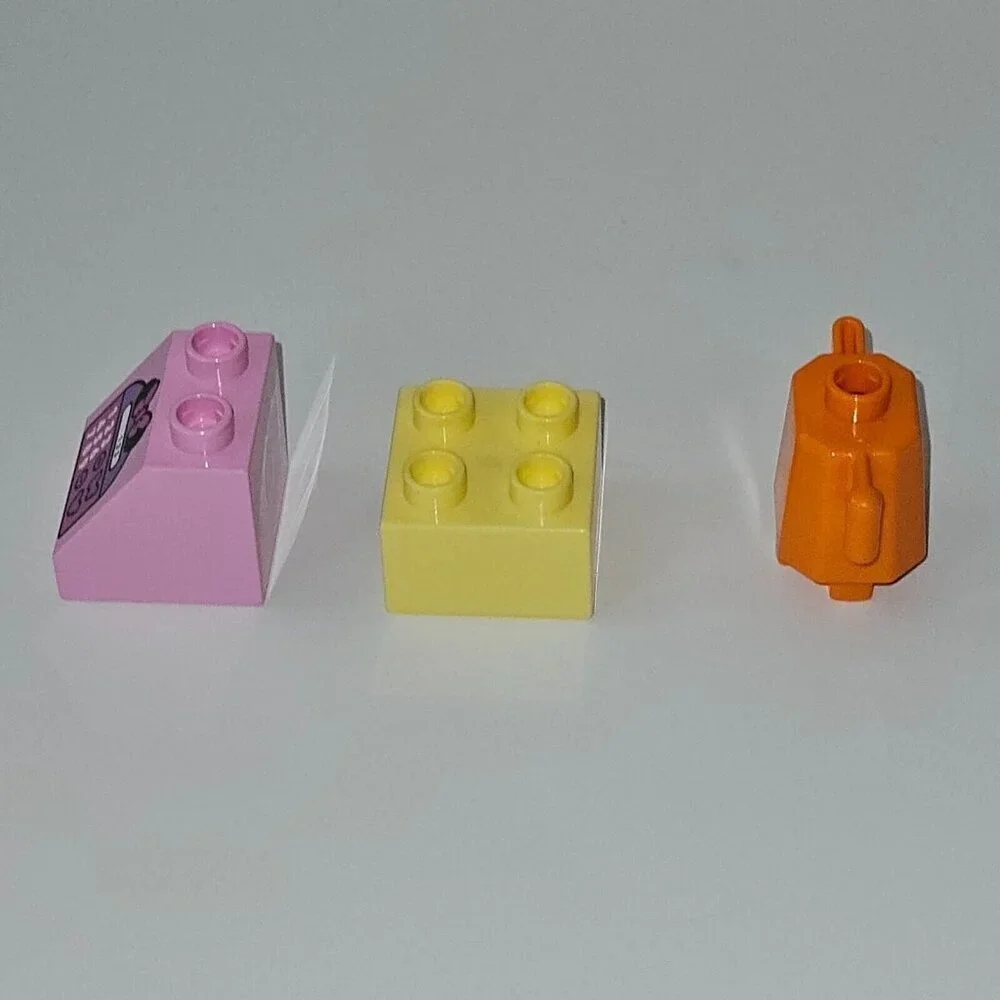 3 Lego Duplo Bricks Pink Minnie Mouse Cash Register Orange Pitcher Sandwiches - Picture 2 of 9